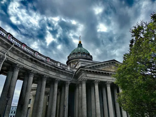 НОВОГОДНИЕ КАНИКУЛЫ В САНКТ-ПЕТЕРБУРГЕ Санкт-Петербург