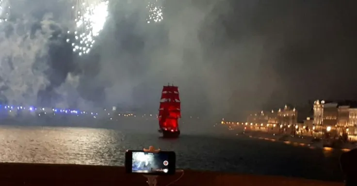 АЛЫЕ ПАРУСА Санкт-Петербург